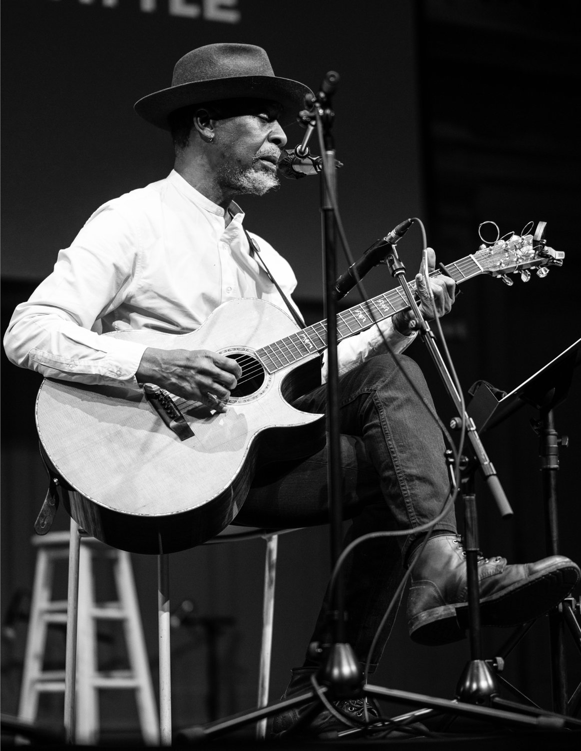 Reggie Garrett will bring his urban acoustic folk-rock to Finnriver Farm & Cidery on Saturday, Aug. 6 for a performance that will also feature Paul Benoit.